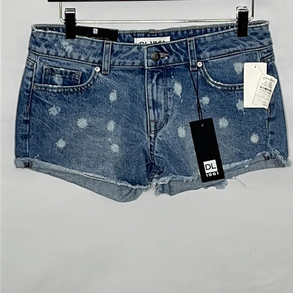 DL1961 Renee Shorts Medium Wash Raw Hem Distressing Cotton - NEW - Size 25 - Picture 3 of 12